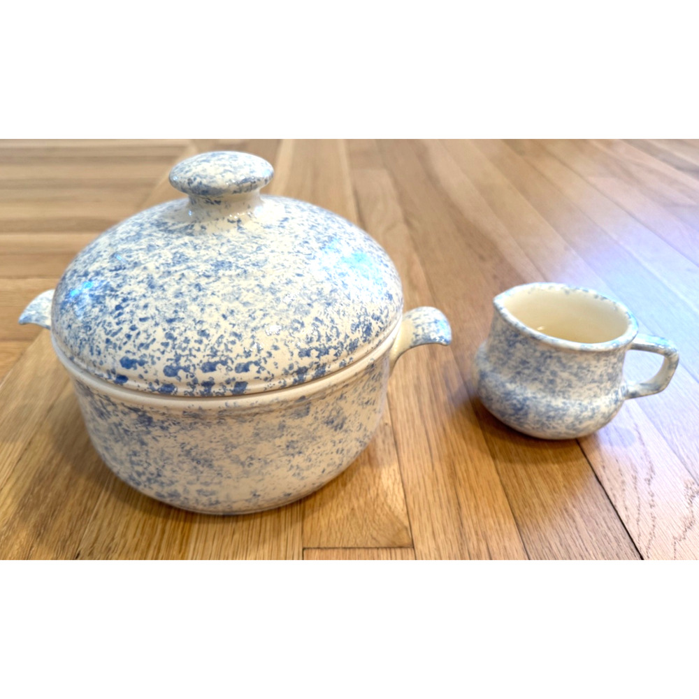 Vtg RB Casserole Dish w/ Lid & Creamer Set Blue Spongeware Farmhouse Stoneware